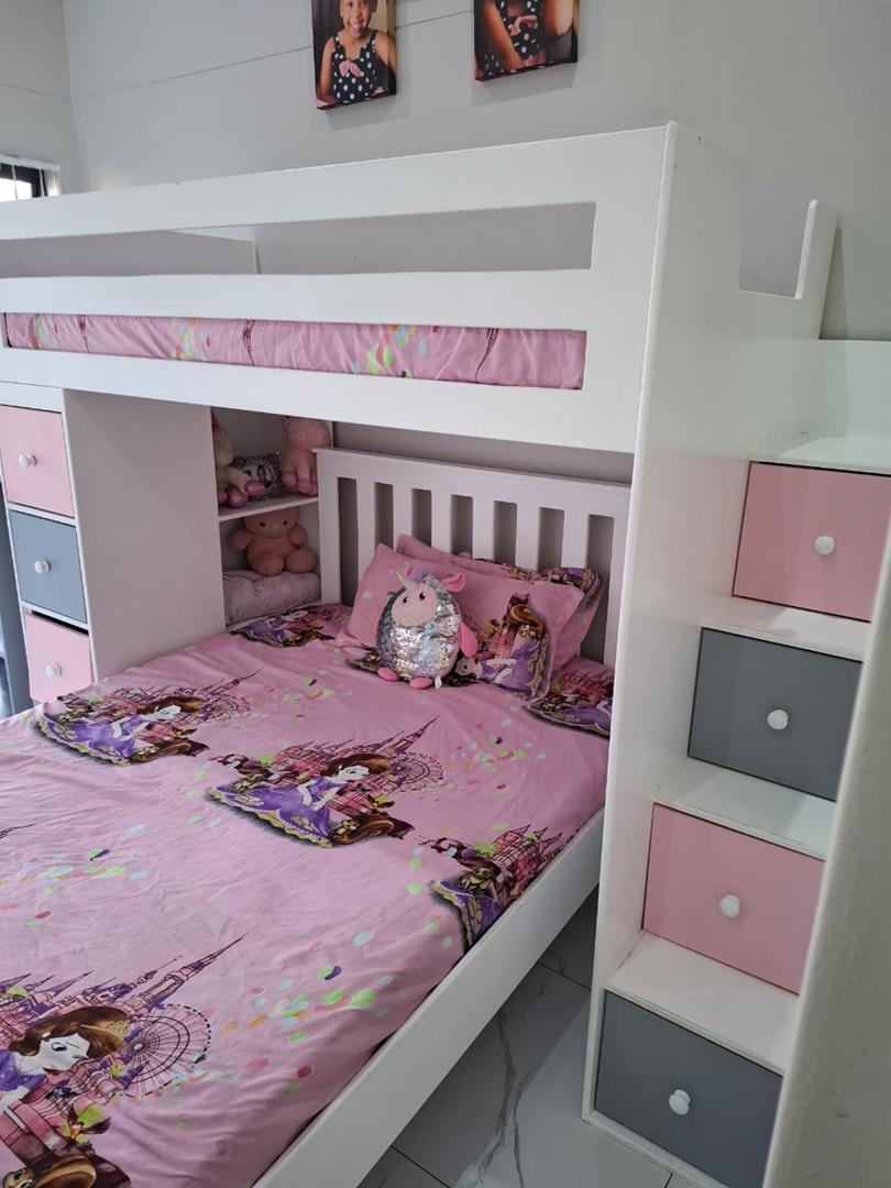 4 Bedroom Property for Sale in Leloko North West